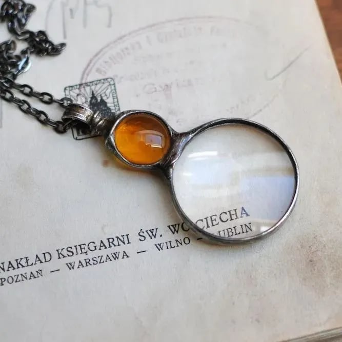Classic Magnifying Glass Pendant Necklace