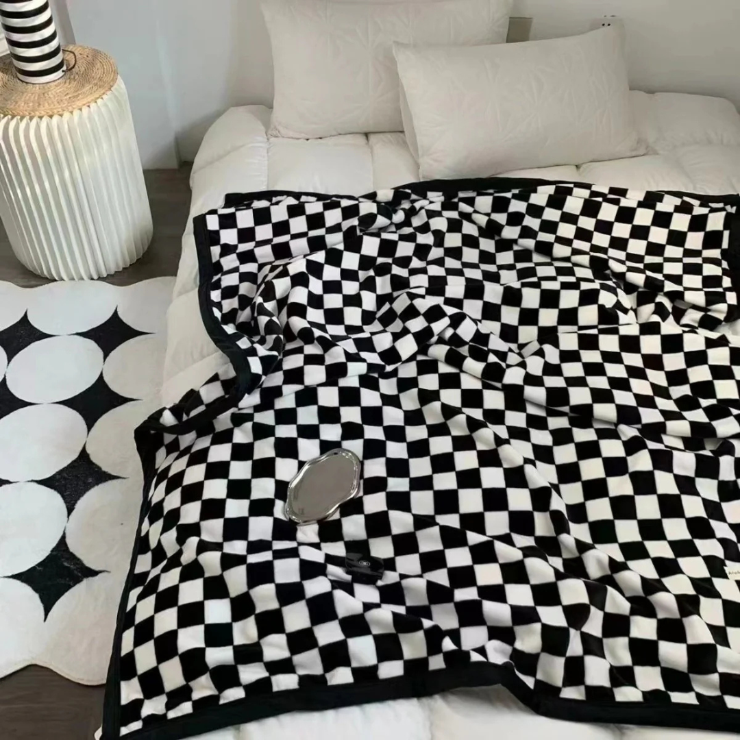 Cozy Plaid for Soft Relaxation