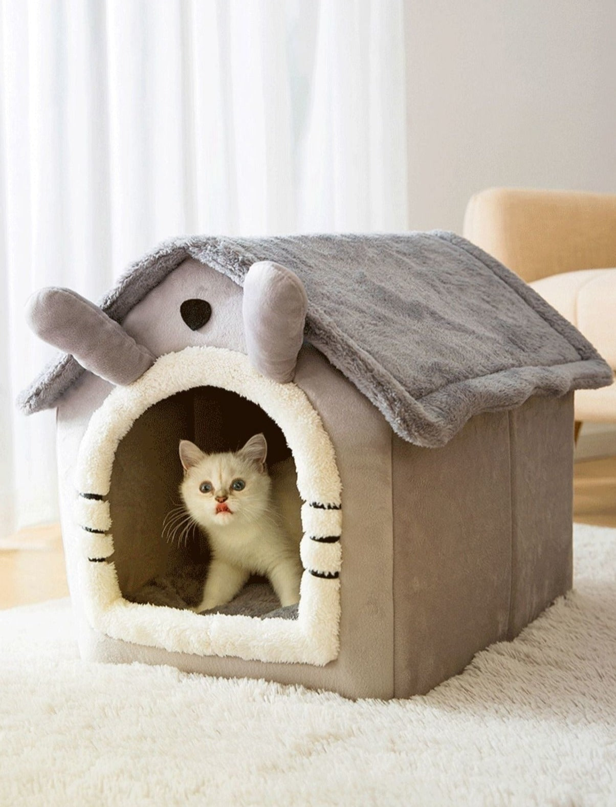 Cozy Pet Hut for Small Animals