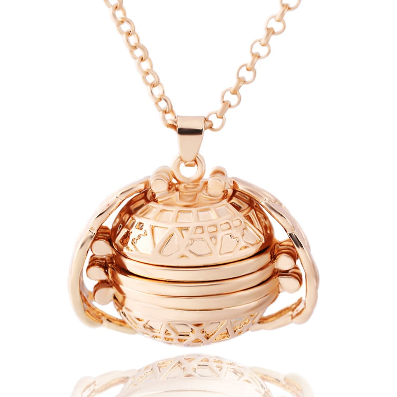 Vintage Wing Shaped Picture Necklace