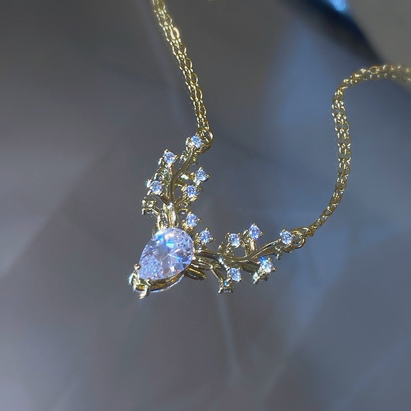 Beautiful Deer Pendant Necklace