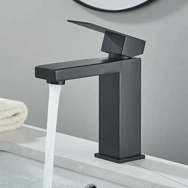 Stylish Black Faucet for Modern Bathroom Sink