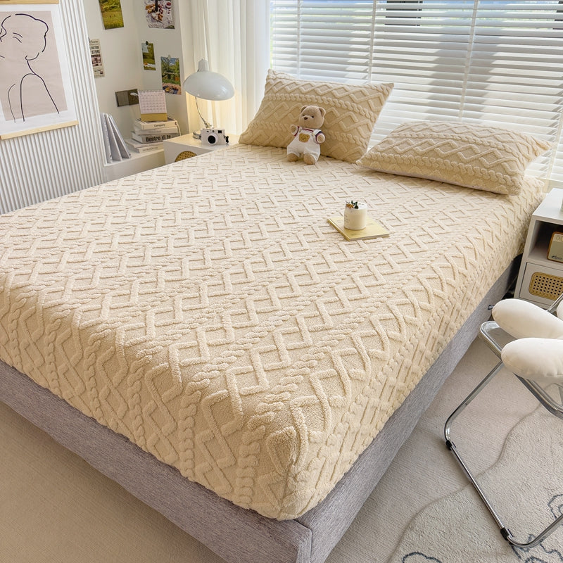 Luxurious Fitted Mattress Protector Sheet - Breathable & Easy Fit