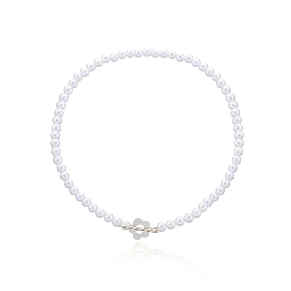 Delicate Floral Pendant Choker Necklace