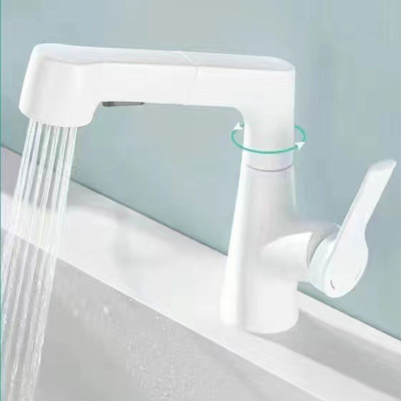 Modern Single Handle Kitchen Faucet with Spray Nozzle