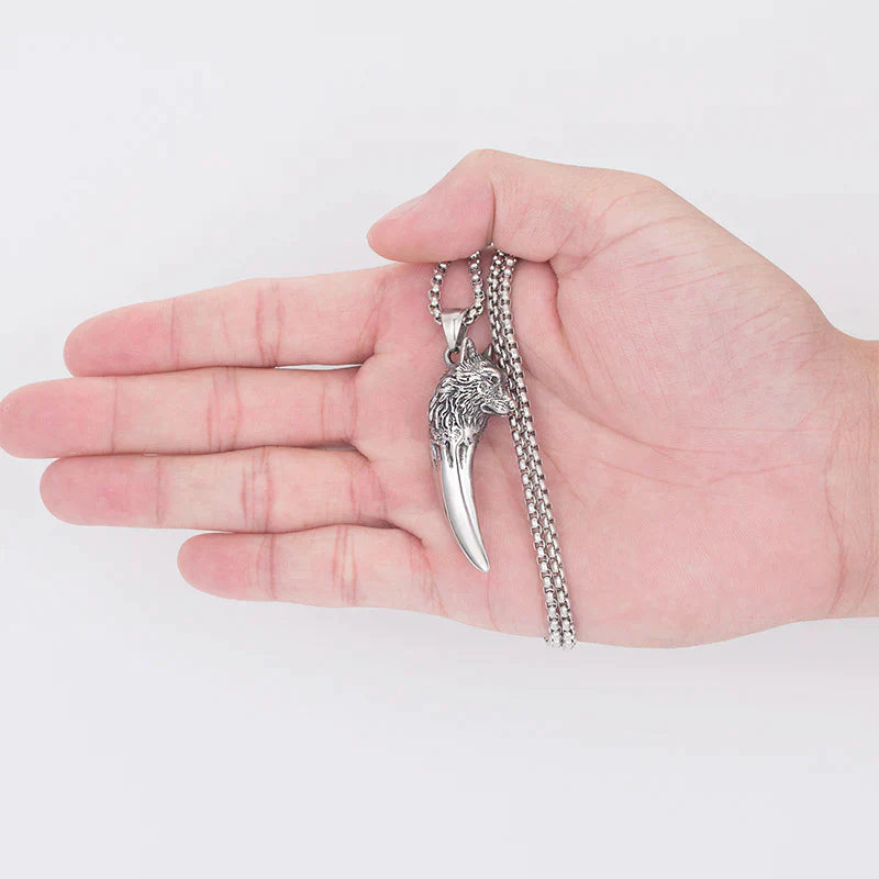 Strong Wolf Head Titanium Necklace
