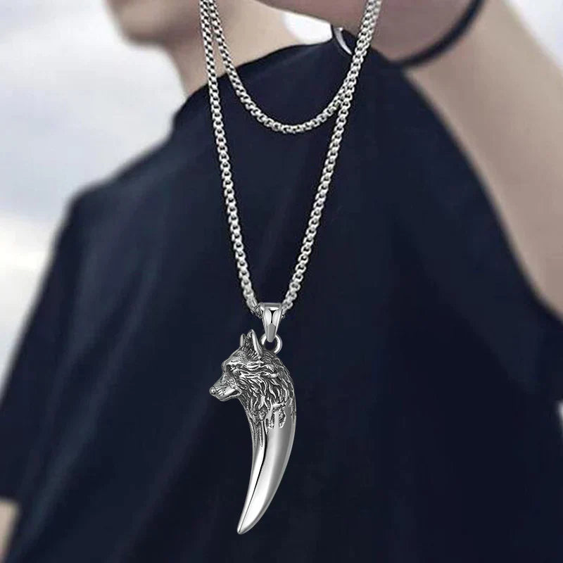 Strong Wolf Head Titanium Necklace