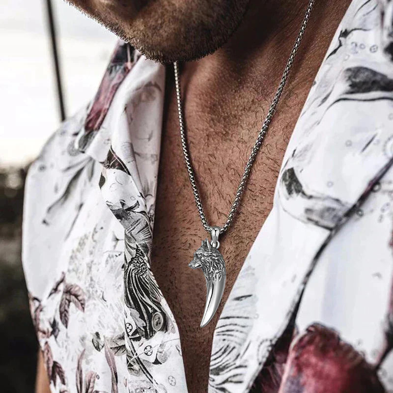 Strong Wolf Head Titanium Necklace