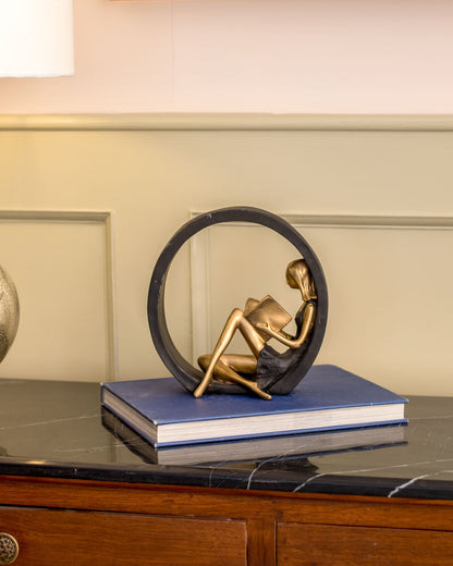Lovely Lady Book Statue - Befez