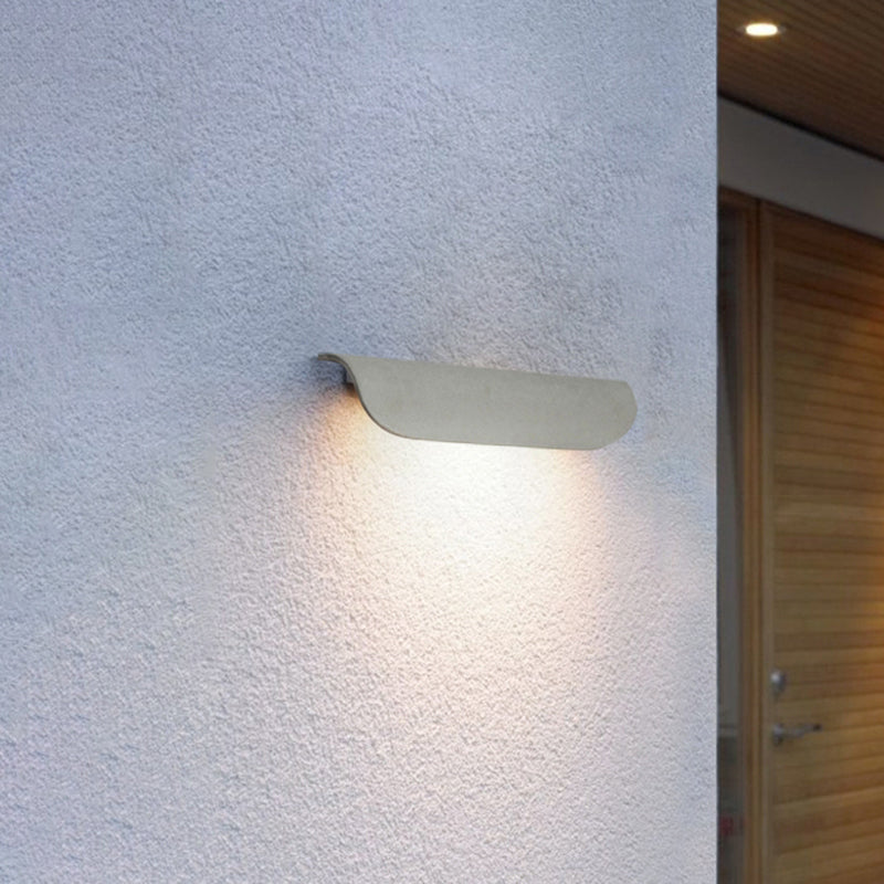 Befez | Sleek Weatherproof Arc Outdoor Wall Light