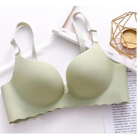 Comfortable Seamless Bra for a Flawless Fit