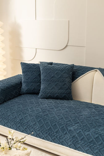 Fitted One-Piece Couch Cover