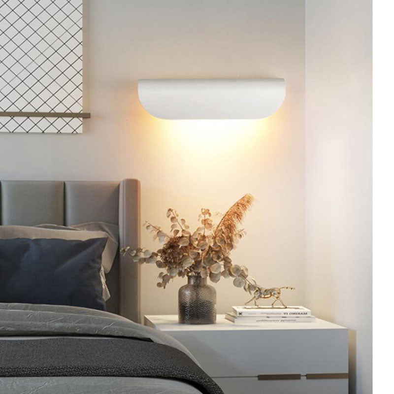 Befez | Sleek Weatherproof Arc Outdoor Wall Light