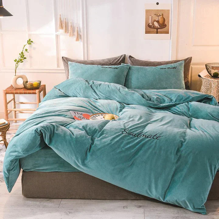 Soft Plush Duvet Cover for Warm Sleep
