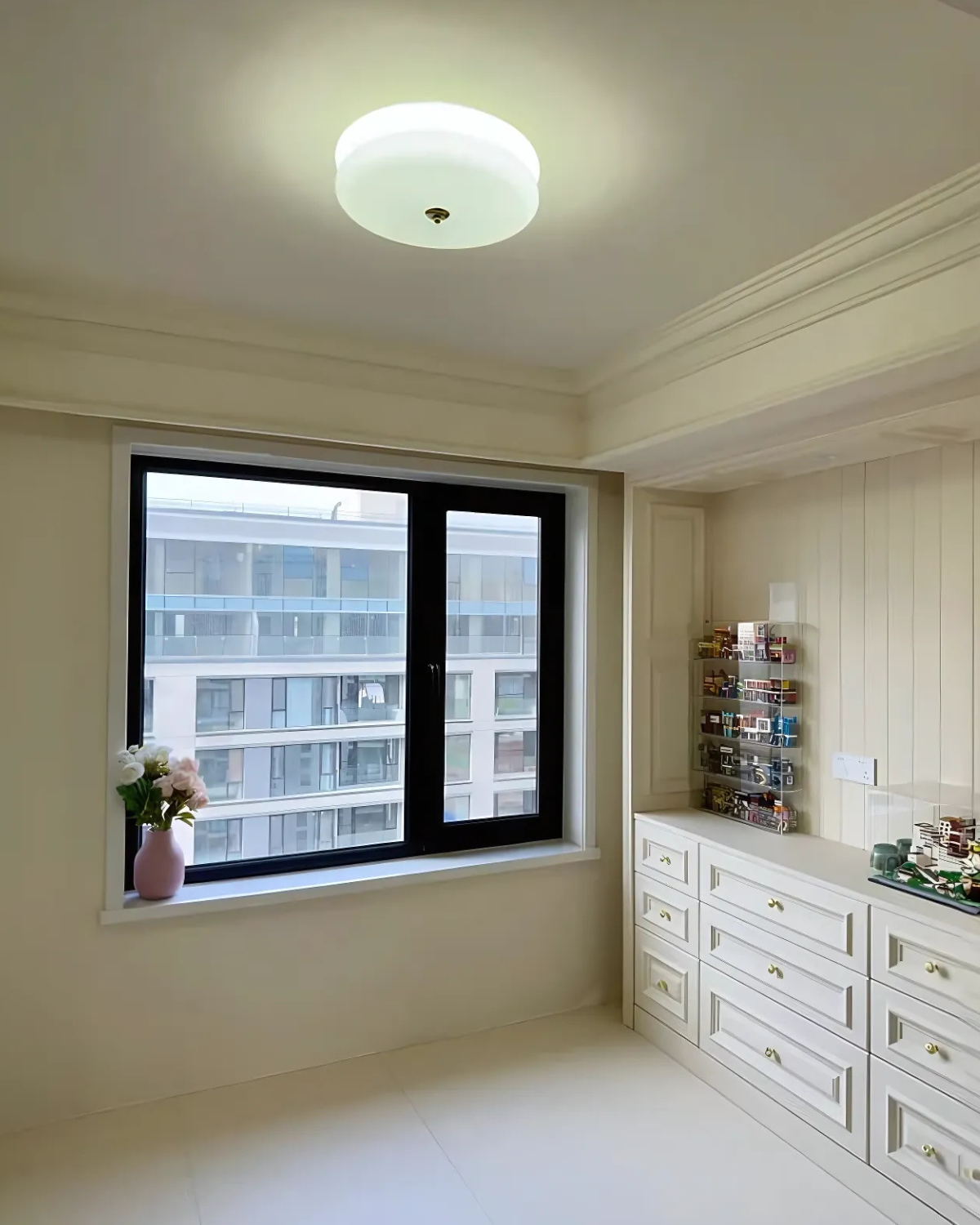 Stylish Ceiling Lamp Modern Classic Design