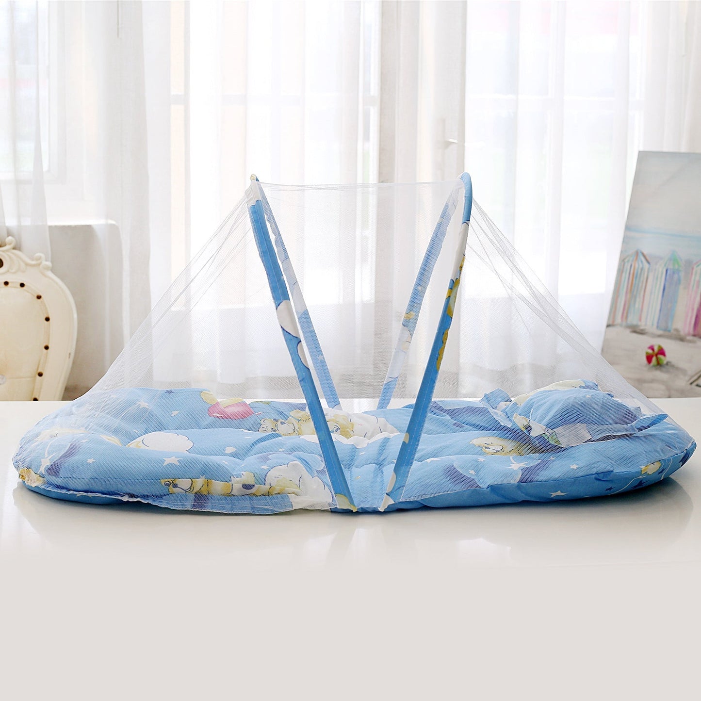 Comfy Baby Recliner with Bug Net