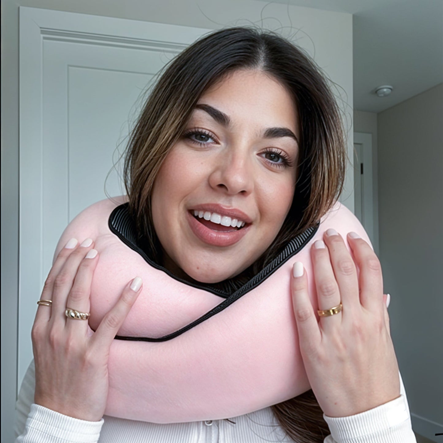Portable Travel Neck Cushion – Soft Comfort Pillow