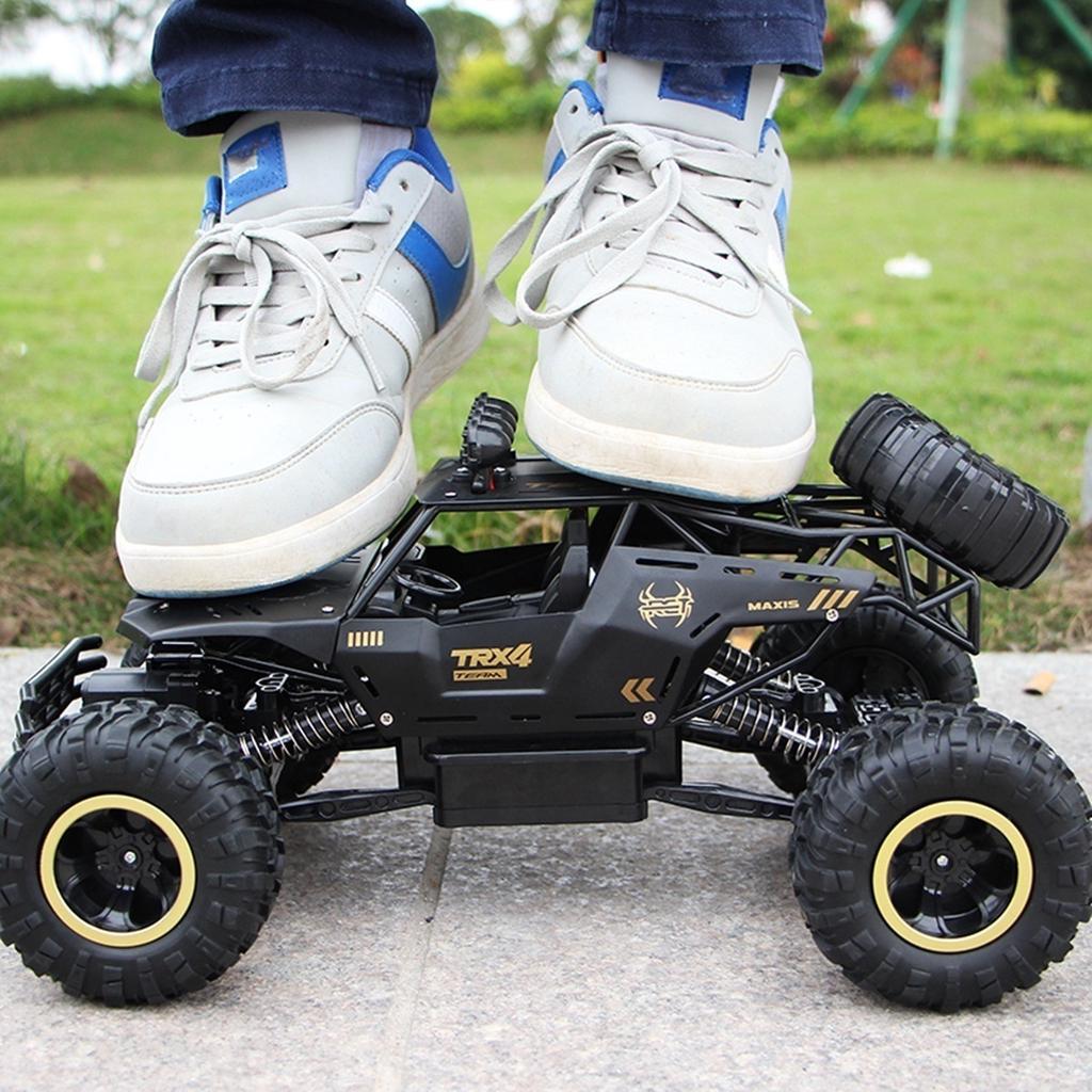 Befez | Tough 4WD RC Monster Truck | Off-Road Remote Control Vehicle