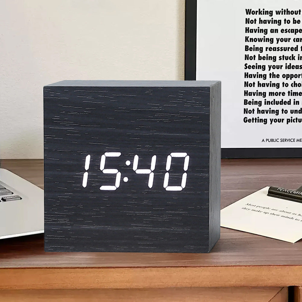 Accurate Square LED Clock Thermometer