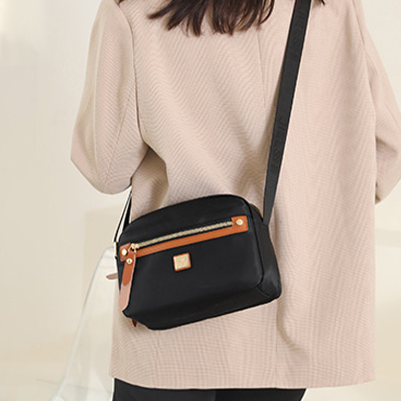 Stylish Nylon Shoulder Purse