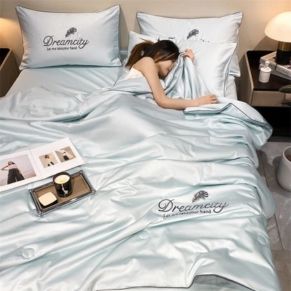Soft Lightweight Sleep Blanket