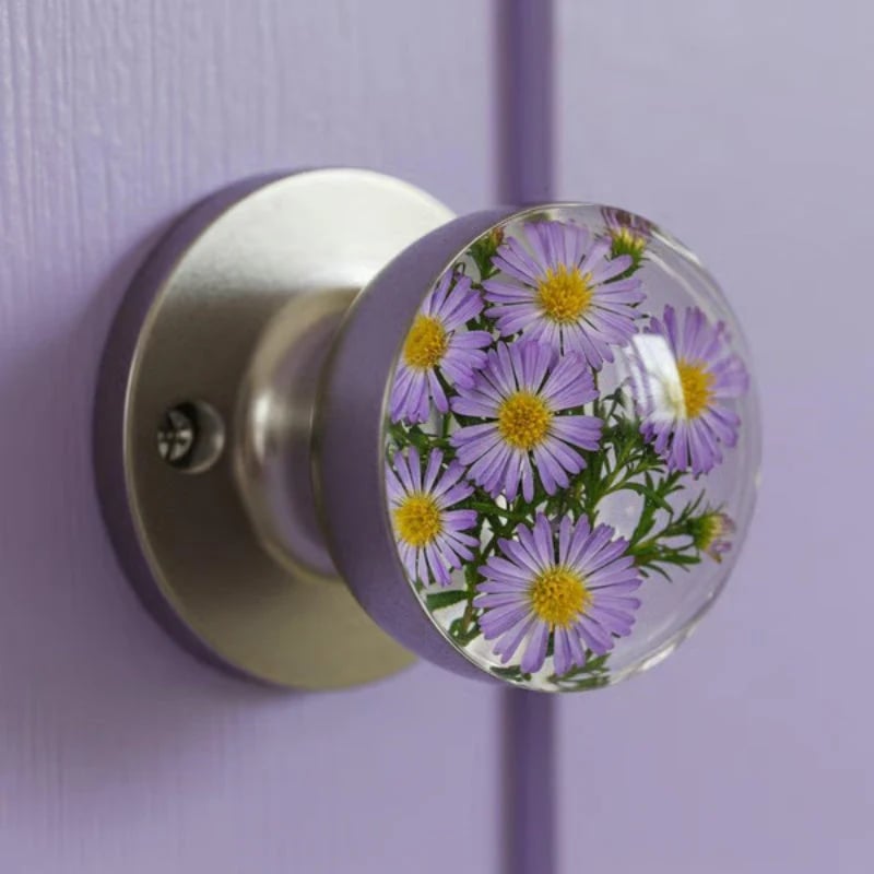 Stylish Door Knobs with Glow Effect