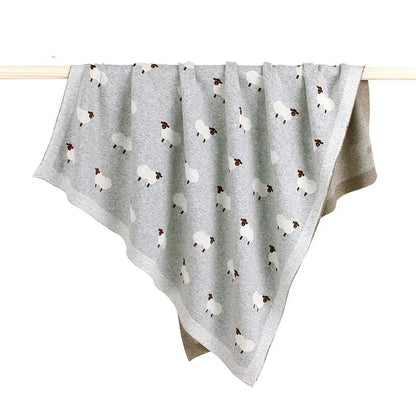 Cozy Baby Blanket with Cute Sheep Design
