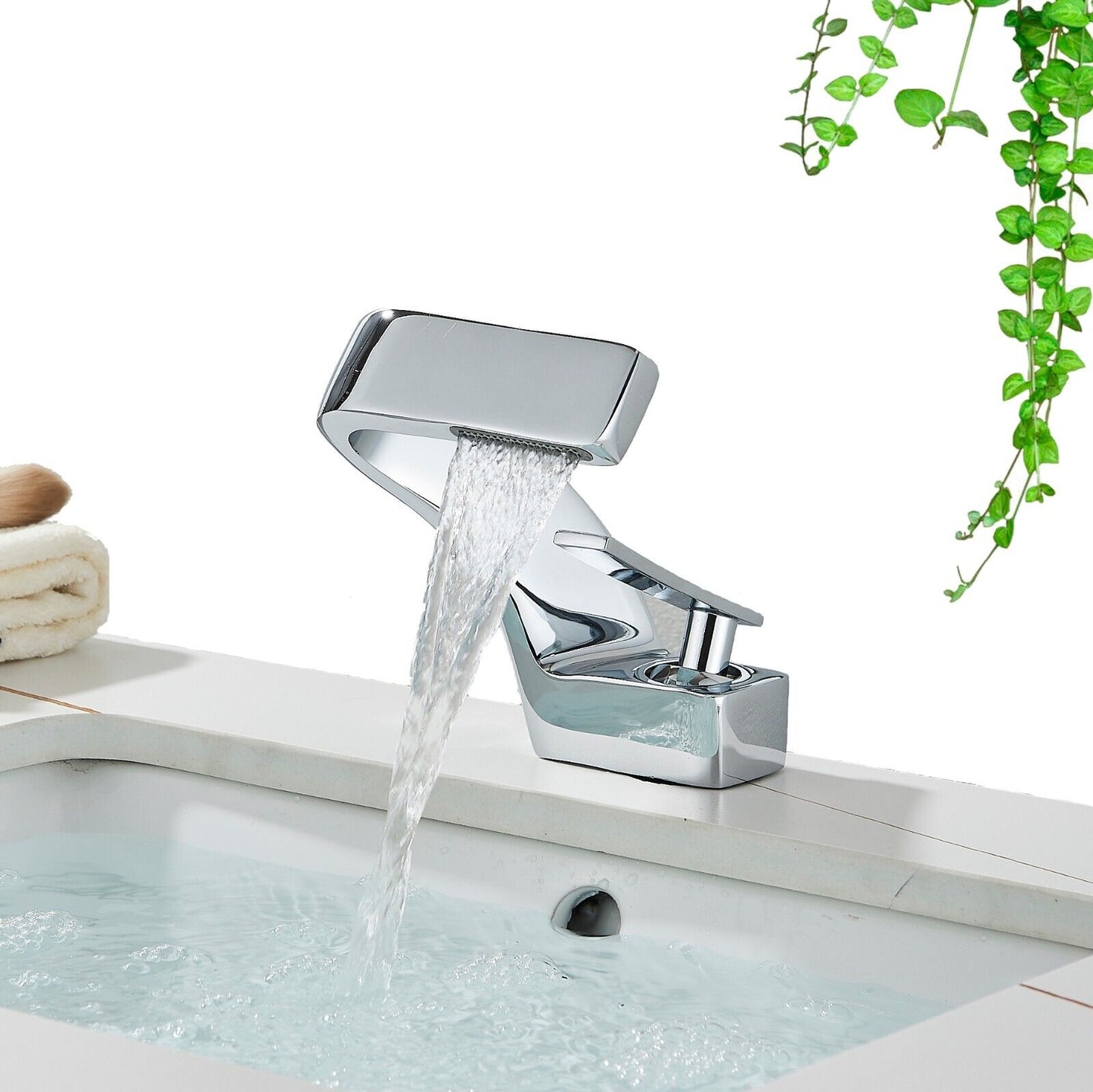 Stylish Chrome Kitchen Sink Faucet