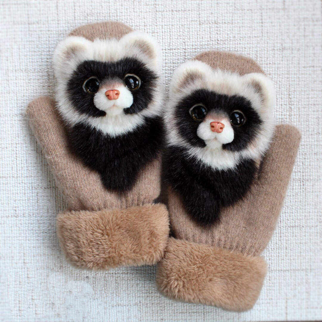 Warm Touch Gloves for Cold Winter Nights