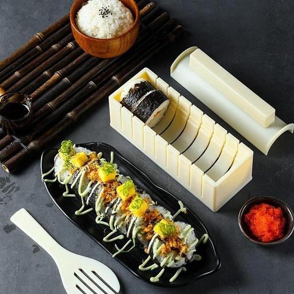 Delicious Sushi Maker Kit