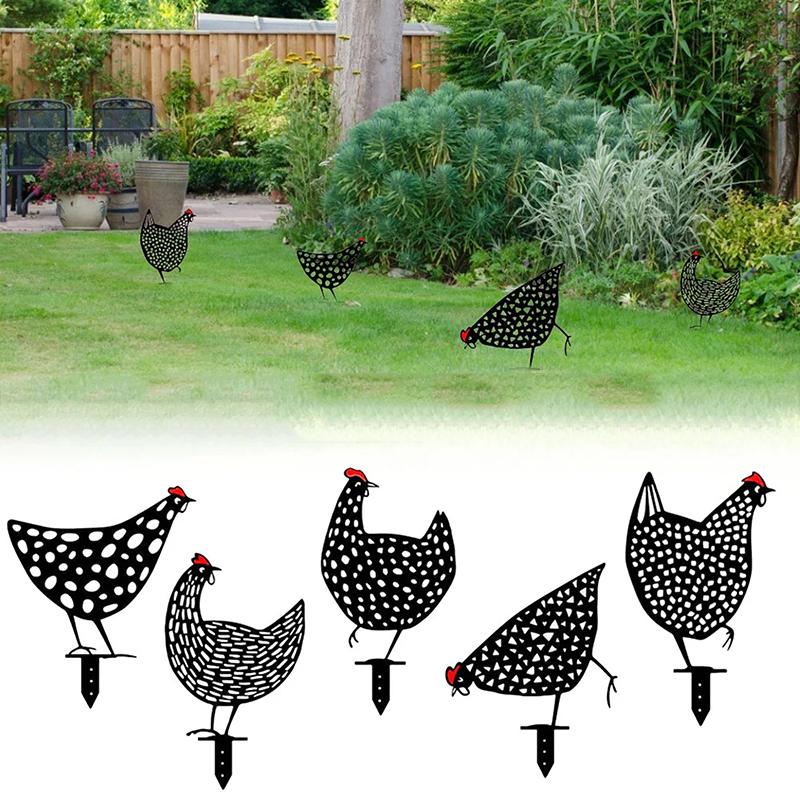 Artificial Chicken Figurine for Outdoor Decor