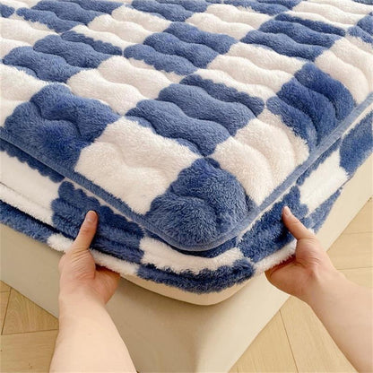 Cozy Plush Blanket for All Seasons Sleep