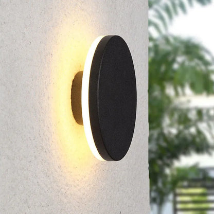 Sleek Contemporary Outdoor LED Wall Light Metal