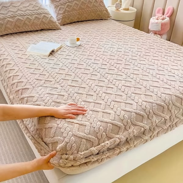 Cozy Plush Blanket for All Seasons Sleep
