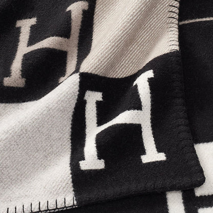 Befez | Soft Premium Wool Blanket for Cozy Homes