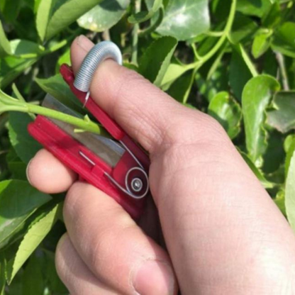 Easy Grip Garden Tool for Picking Fruits and Veggies