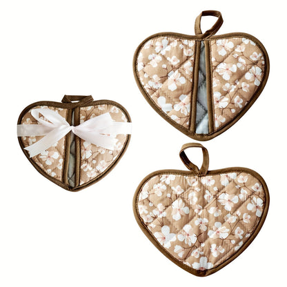 Cute Heart Shaped Oven Mitt Set