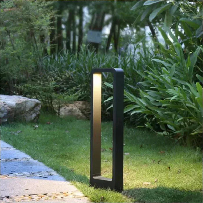 Solar Powered Garden Spotlight