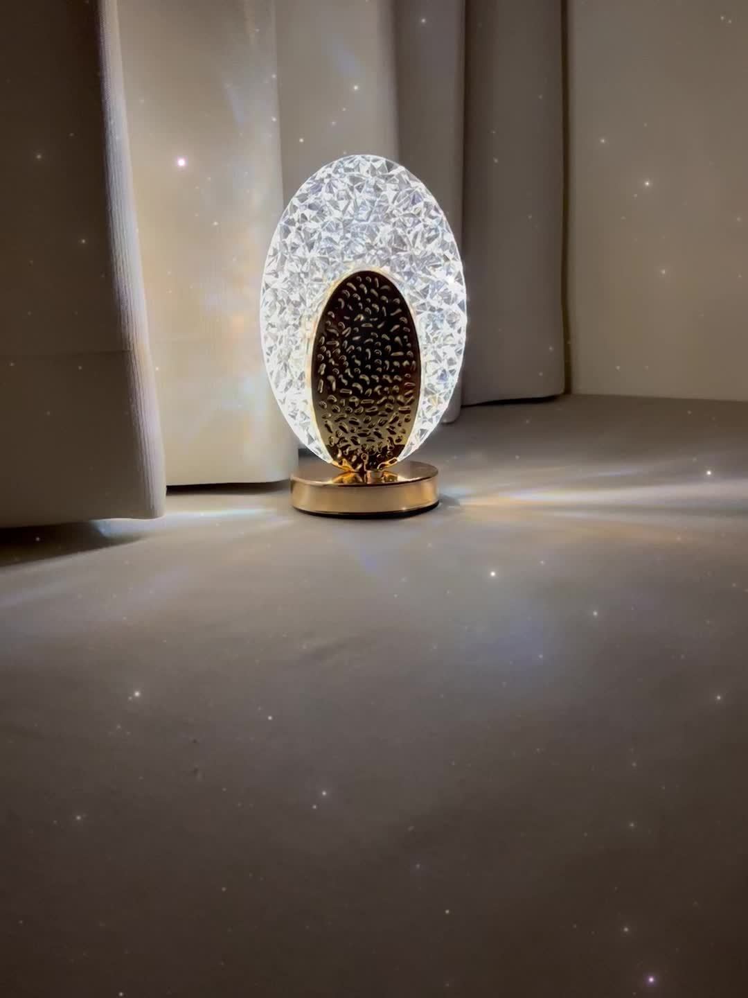 Decorative USB Desk Lamp with Soft Feather Shade