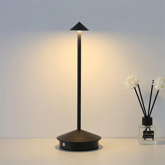 Contemporary Robyn Arrow Desk LED Lamp - Befez