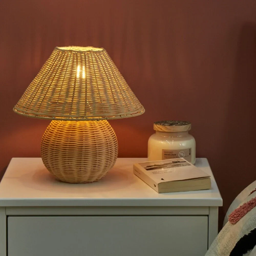 Stylish Woven Desk Lamp