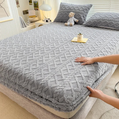 Luxurious Fitted Mattress Protector Sheet - Breathable & Easy Fit