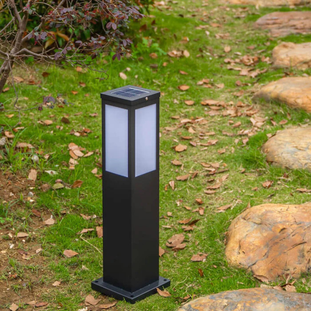 Stylish Garden Solar Powered Lamp