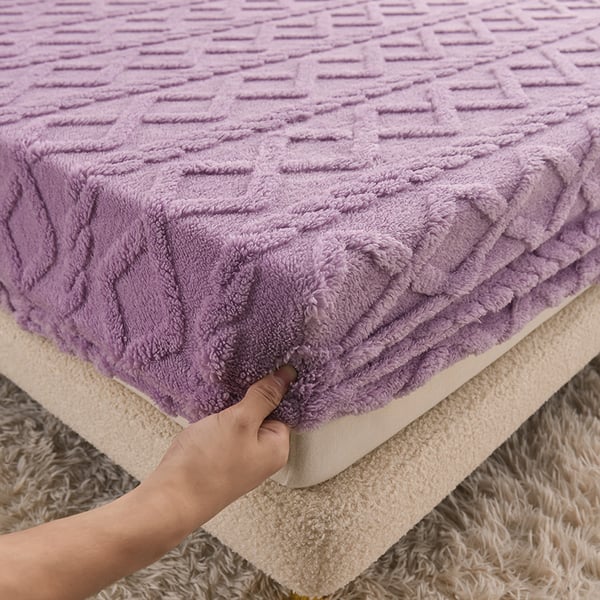 Cozy Plush Blanket for All Seasons Sleep