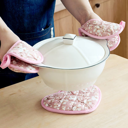 Cute Heart Shaped Oven Mitt Set