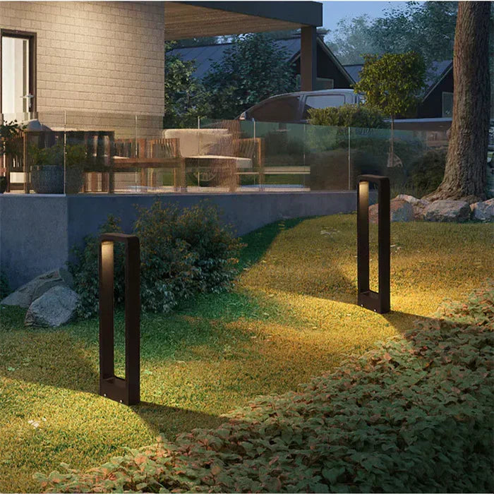Solar Powered Garden Spotlight