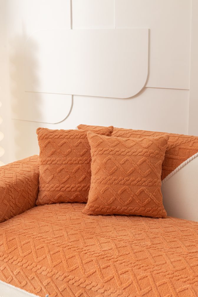 Fitted One-Piece Couch Cover