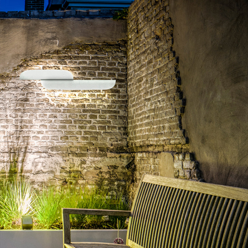 Befez | Sleek Weatherproof Arc Outdoor Wall Light
