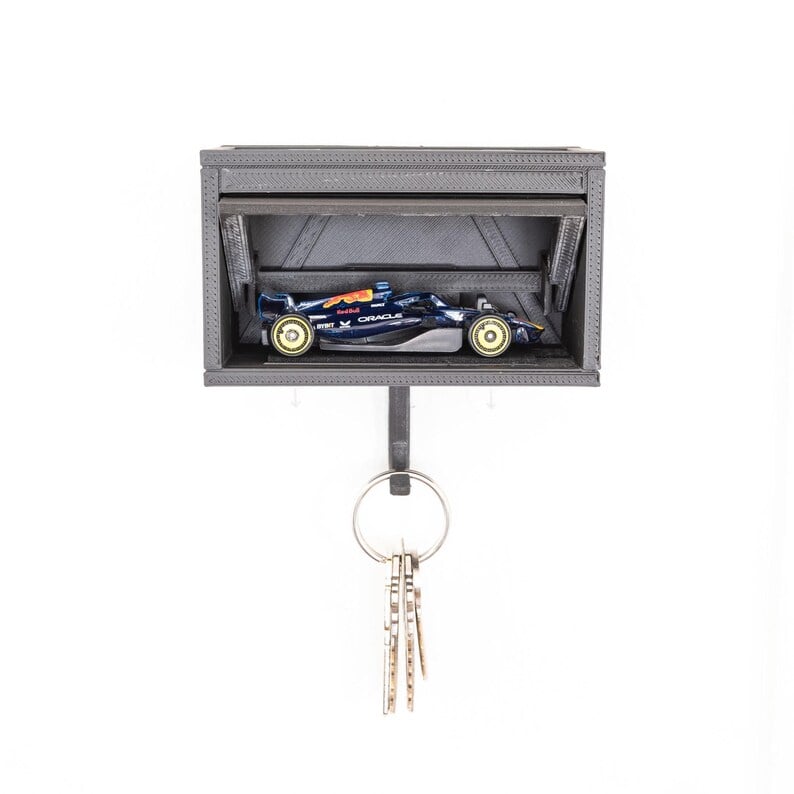 Organized Key Holder for Clutter Free Space