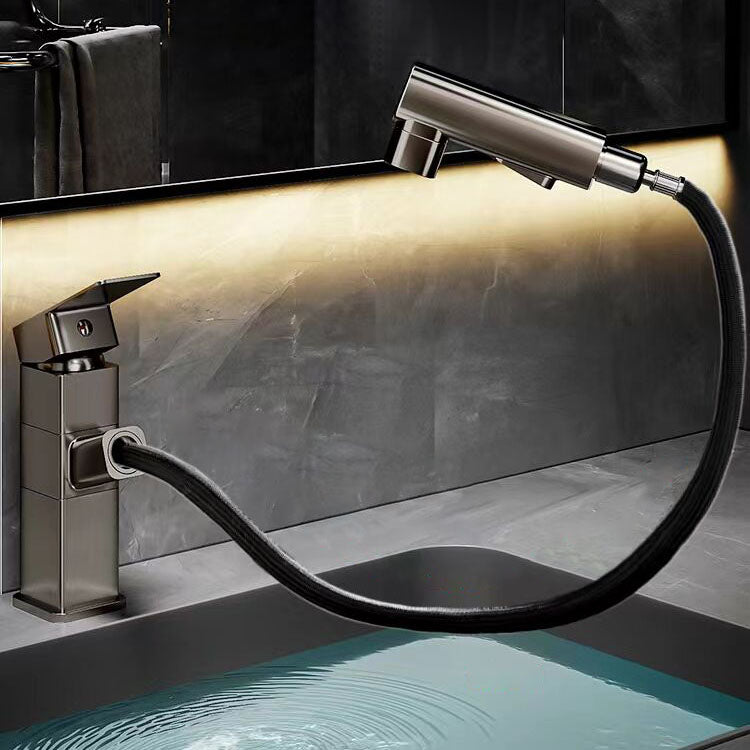 Modern Single Handle Bathroom Faucet with Spray Head